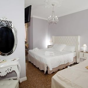 Private Bathroom Triple Room